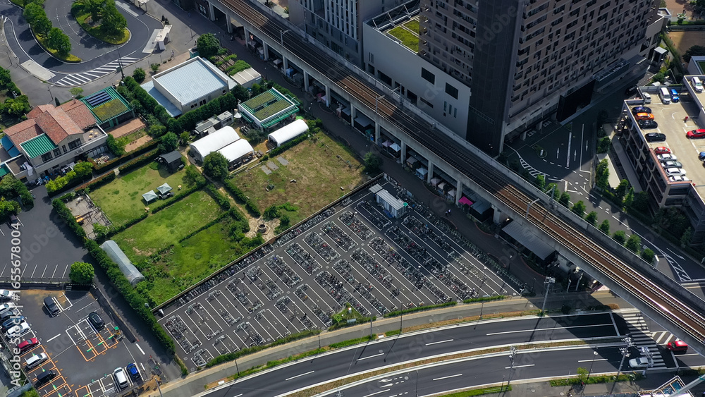 Poster 都市、ビル、ドローン、空撮、青空、公共、都会、社会、展望、交通、インフラ、産業、俯瞰、パノラマ、ハイアングル、鳥瞰図、風景、景観、景色、上から見た、見下ろす、現代、不動産、建設、建築、ビル群、日本、町
