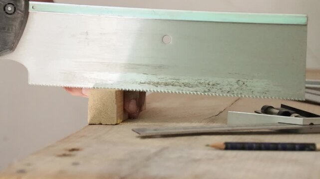 cortando madera