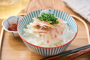 冷やし鯛茶漬け｜冷たいお出汁で食べる夏ごはん