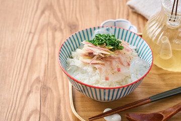 冷やし鯛茶漬け｜冷たいお出汁で食べる夏ごはん
