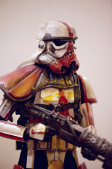 Naklejka premium Incinerator Trooper toy model on August 5, at 2025 Comicon El Salvador, showcasing detailed black-red armor