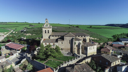 Obraz premium Aerial view of Santa Columba Church in Villamediana, Palencia and surrounding fields