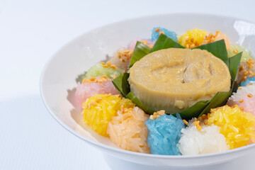 Thai traditional dessert (Khao niao sangkhaya), Sweet sticky rice with egg custard on top and...