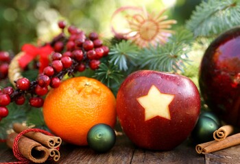 Weihnachtszeit, Apfel
