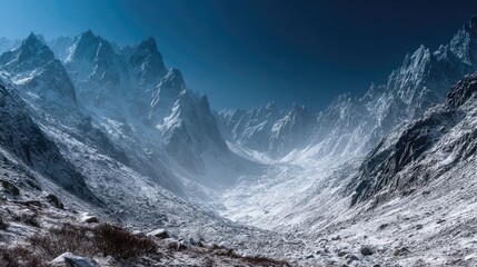 Obraz premium Frozen Peaks and Valley