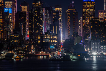 Naklejka premium Night view of the NYC skyline