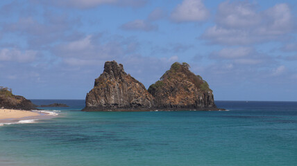 Morro dois irmãos em Fernando de Noronha, PE, Brasil