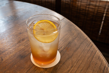 古民家カフェで飲むレモネード