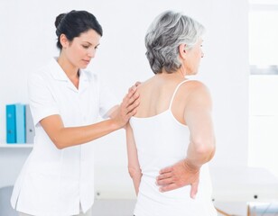 Obraz premium A person suffering from back pain, symbolizing musculoskeletal illness, healthcare treatment, and medical consultation for recovery.