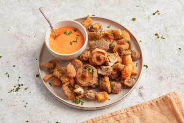 Breaded mushrooms with dip sauce