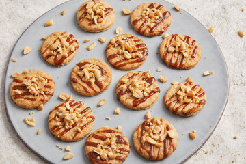 Oat cookies with coconut and caramel