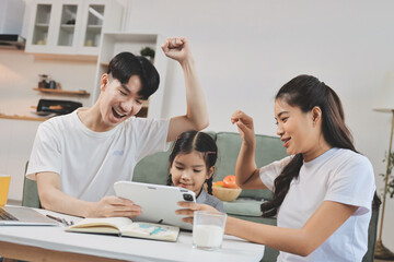 Fototapeta premium Family spends their free time together