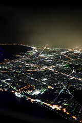 飛行機の中から見た綺麗な夜景