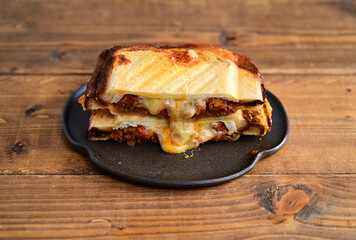 チーズミートソースホットサンド