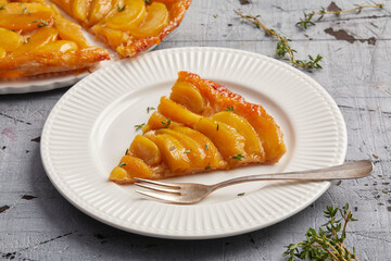 Apple cake