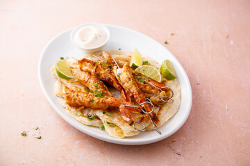 Shrimp skewers with fresh lime