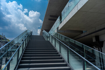 Fototapeta premium 埼玉県 川口市役所（新庁舎・第二庁舎）