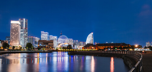 横浜ベイエリア　夜景　ワイド