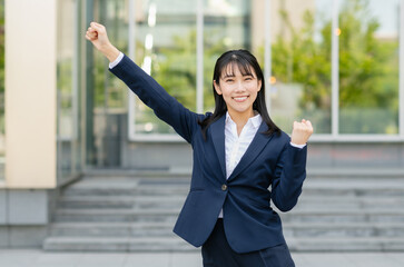 若いビジネスウーマン「撮影協力：スカパー東京メディアセンター」