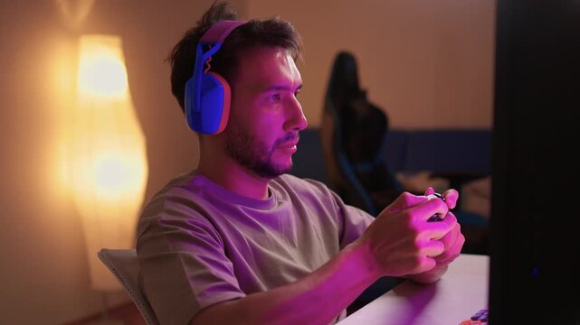 Immerse yourself in an intense gaming experience, all while enjoying a cozy setup at home