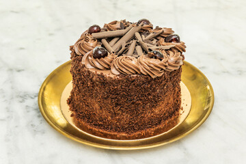 Belgian chocolate cake with crunchy praline and hazelnut cream