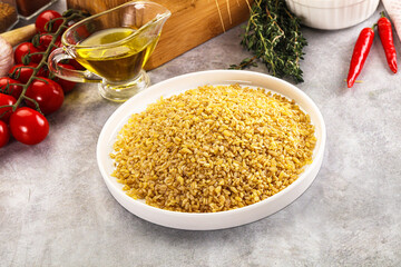 Dry wheat bulgur fow cooking