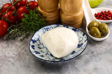 Gurmet organic mozzatla dairy cheese