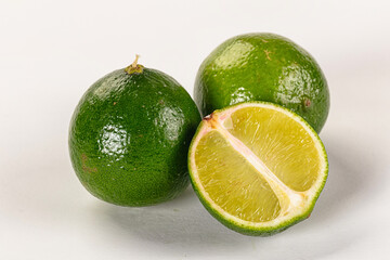 Ripe ggeen juicy lime heap