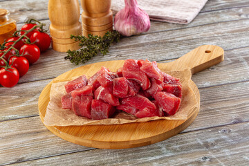 Raw beef cubes for cooking