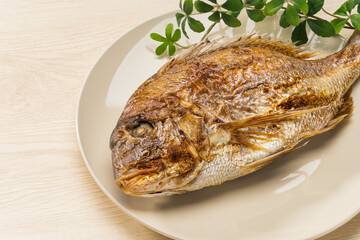 お正月や祝い膳に欠かせない鯛の塩焼き