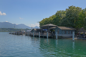 Obraz premium Lucerne Bahnhofquai: Life by the Lakeside