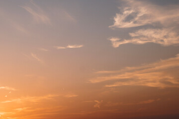 Fototapeta premium sunset sky, cloudy sky, simple photos of sky, antenna, roof, clouds