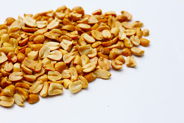 Roasted peanuts for snacking, or used as toppings for various dishes.