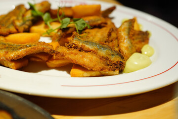  Acciughe fritte con panissa	