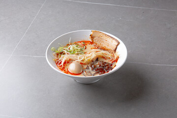 Japanese-style spicy donkotsu ramen 일본식 매운 돈코츠 라멘