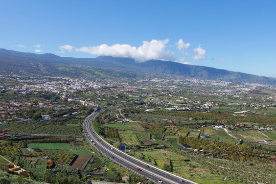 Humboldtblick an die K&uuml;ste im Orotavatal auf Teneriffa