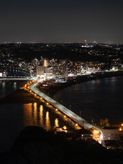 Fototapeta premium 海と橋と夜景