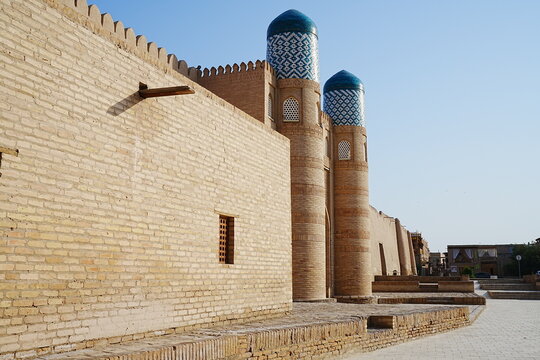 Walled Fortress known as Itchan Kala in Khiva, Uzbekistan - ウズベキスタン ヒヴァ イチャンカラ 城壁