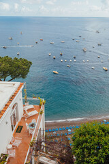 Obraz premium Boats and yachts on the turquoise sea of the Amalfi Coast