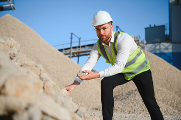 Engineer of industry lab control quality of gravel
