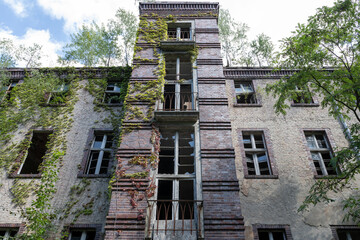 Abandoned Beelitz Sanatorium – Fascinating Architecture and Lost Place Tourism