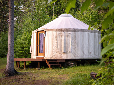 Camping Yourte au Qu&eacute;bec Canada 