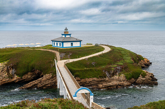 Bridge to the Light &ndash; Isla Pancha Lighthouse, Ribadeo