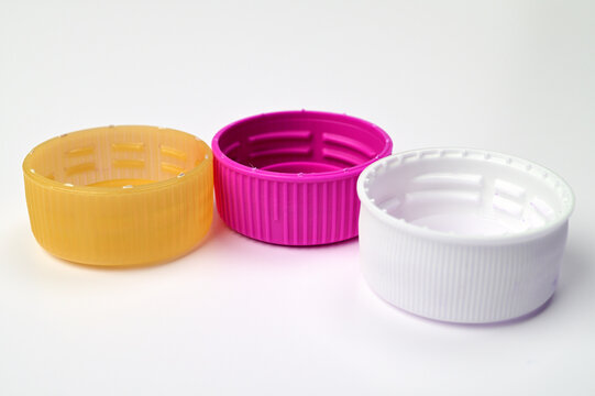 ペットボトルキャップを3つ並べて03