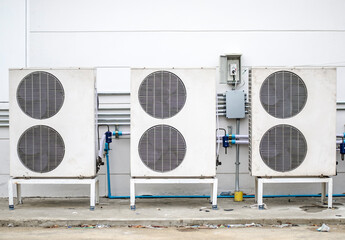 Outdoor air compressors