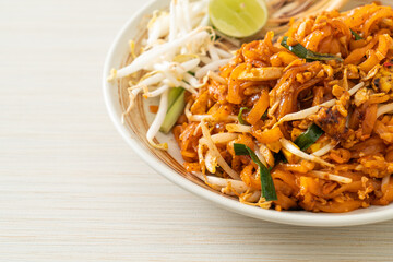 stir-fried noodle with tofu and sprouts or Pad Thai