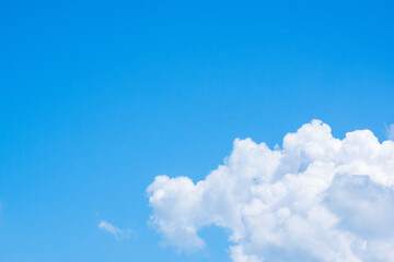 夏の空　澄んだ青空とフワフワの雲15