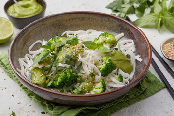 Thai pesto with glass noodles