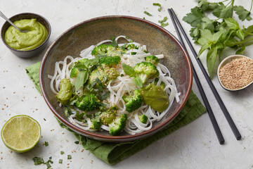 Thai pesto with glass noodles
