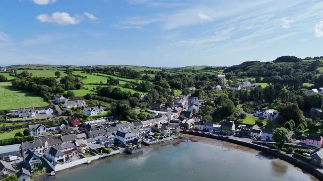 petit port de Unionhall dans le sud de l'Irlande